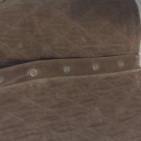 Liz & Co Quilted Valour Vest - Picture 2 of 4